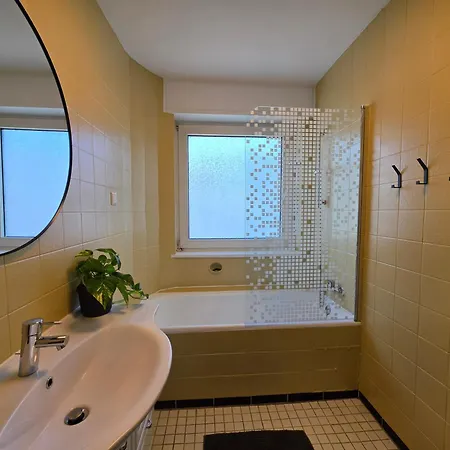 아파트 Moderne Mit Balkon In *